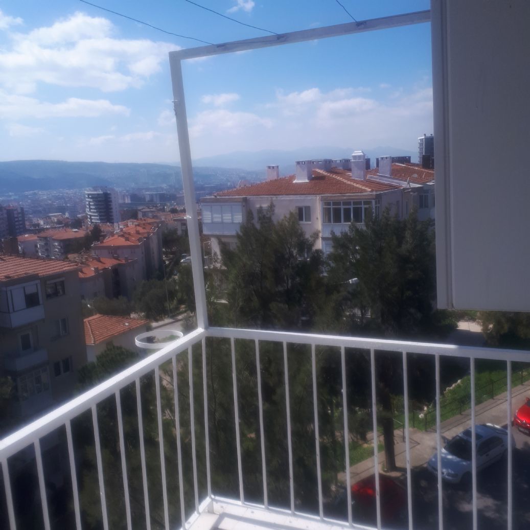 ERDEMLERDEN EVKA 3 MERKEZİNDE BAKIMLI MANZARALI 2+1 DAİRE