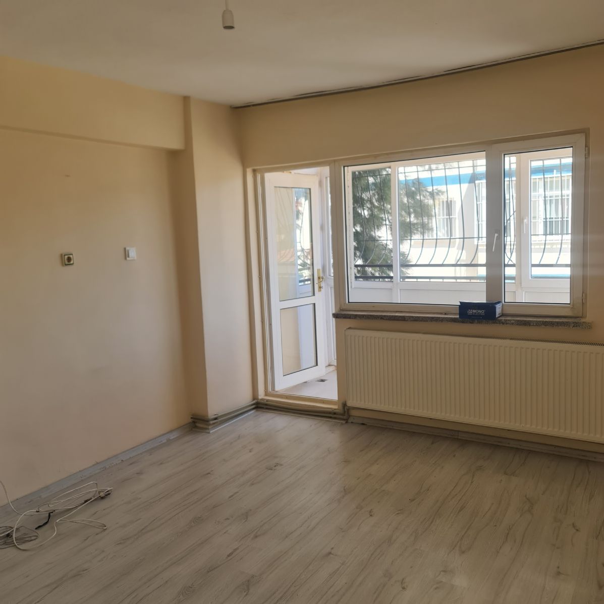 ERDEMLERDEN EVKA 3 DE GİRİŞ KAT 1 ODA 1 SALON