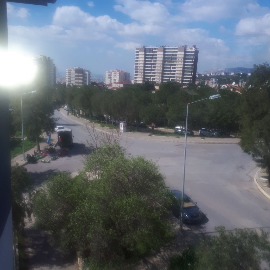 ERDEMLERDEN EVKA 3 MERKEZİNDE BAKIMLI MANZARALI 2+1 DAİRE