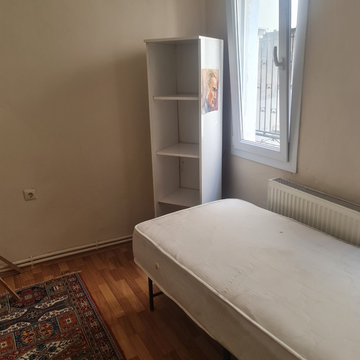 ÖGRENCİYE FULL EŞYALI 4 ODA 1 SALON TRİPLEKS DAİRE KAMPÜSE 5 DURAK MESAFEDE