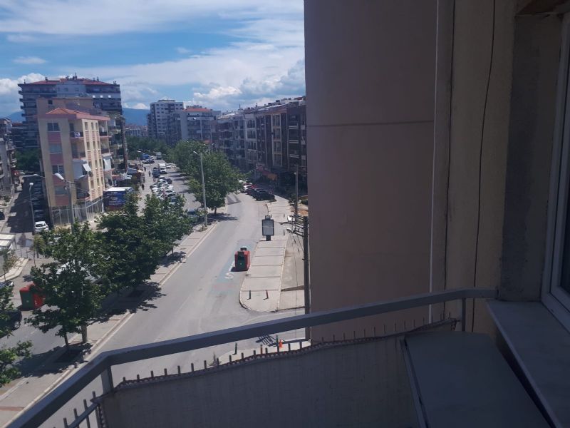 ERDEMLERDEN KARŞIYAKA ŞEMİKLERDE ORDU BULVARINDA ARA KAT DAİRE ERDEMLERDEN KARŞIYAKA ŞEMİKLERDE ORDU BULVARINDA ARA KAT DAİRE