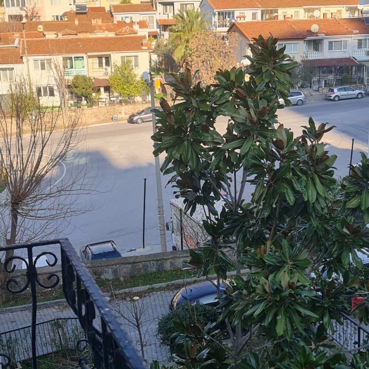 ERDEMLERDEN SARAYKENT 6 DA MUSTAKİL BAHÇELI 4 ODA 1 SALON DAİRE