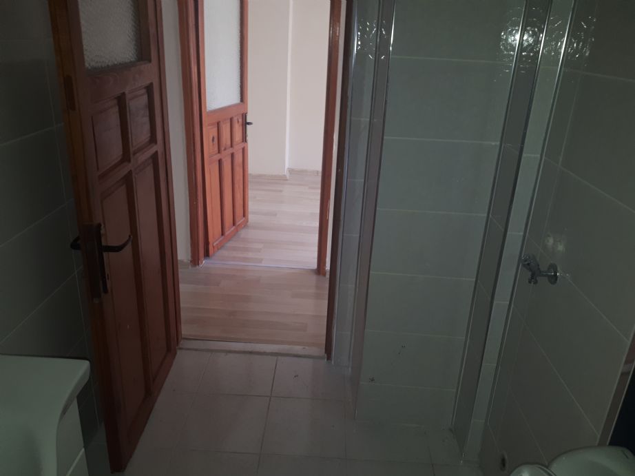 ERDEMLERDEN KARŞIYAKA ŞEMİKLERDE ORDU BULVARINDA ARA KAT DAİRE ERDEMLERDEN KARŞIYAKA ŞEMİKLERDE ORDU BULVARINDA ARA KAT DAİRE