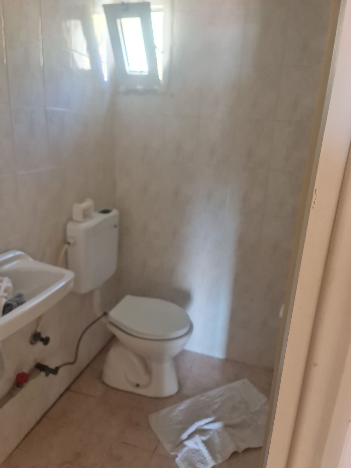 ERDEMLERDEN SİTE İÇİNDE KAPICILI ARA KAT MANZARALI DAİRE